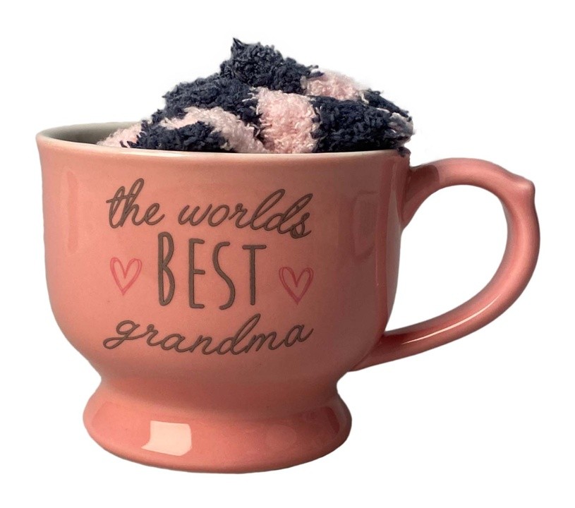 Mug & Fuzzy Socks_Grandma_02